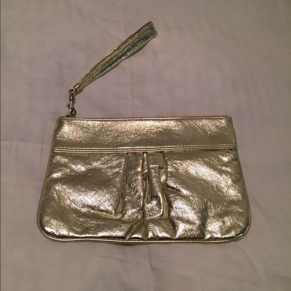 Express light gold wristlet 🌟
